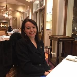 Meet your Posher, Elizabeth